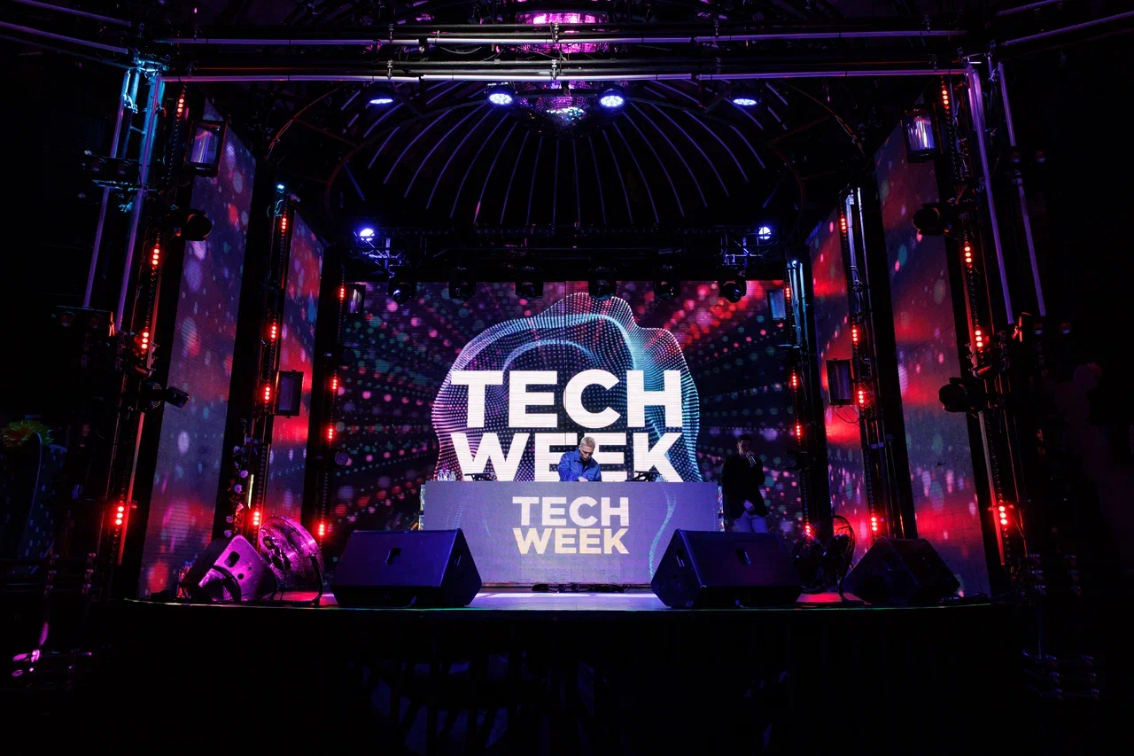 Как прошла конференция об инновационных технологиях в бизнесе TECH WEEK 2022